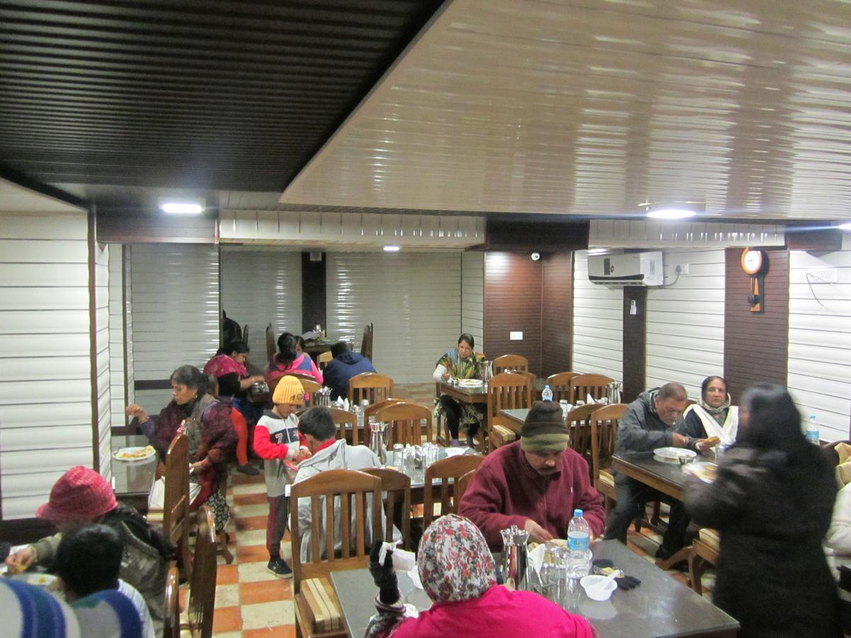Hotel Akbar Sonamarg Ngoại thất bức ảnh